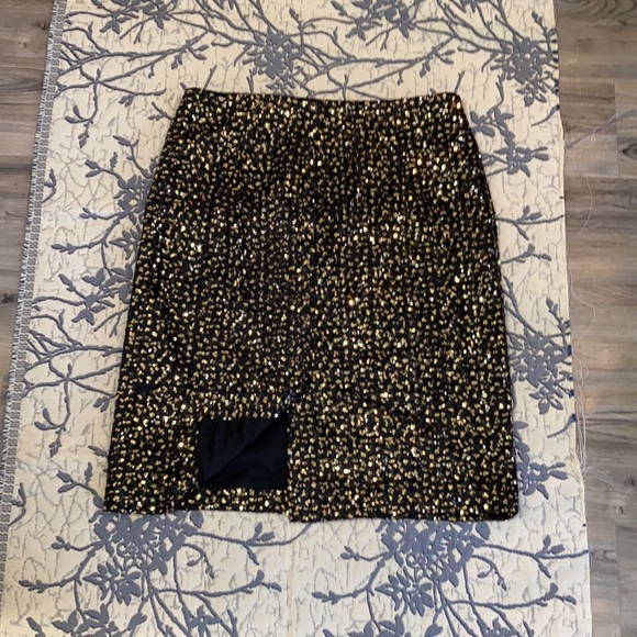 sequins for days…. - Picture 2 of 3